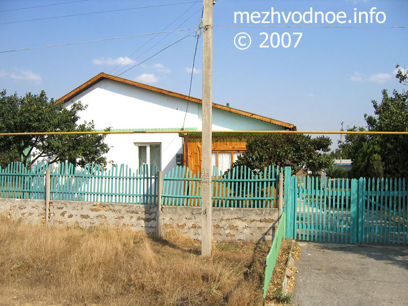 дом без номера в районе дома № 12 - третья фотография, улица Чапаева, село Межводное